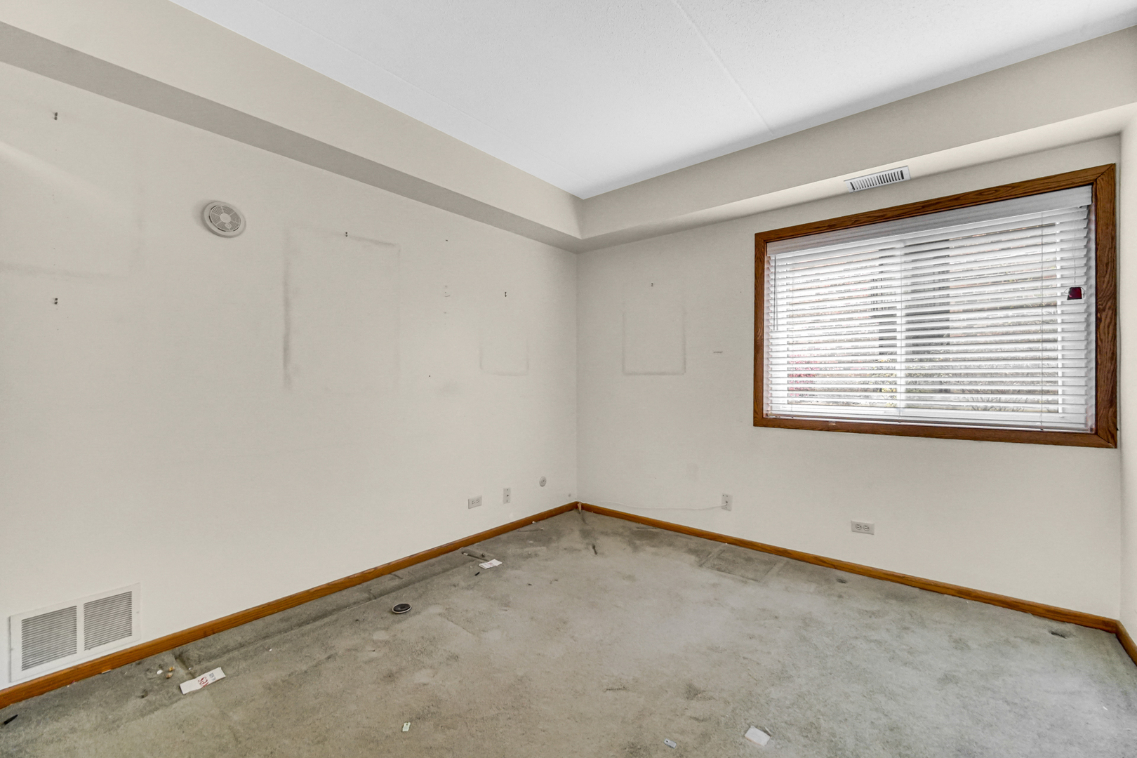 1502 Woodbridge Road, Unit 1E Joliet, IL 60436 - Photo 15 of 20 Gallery Image 15