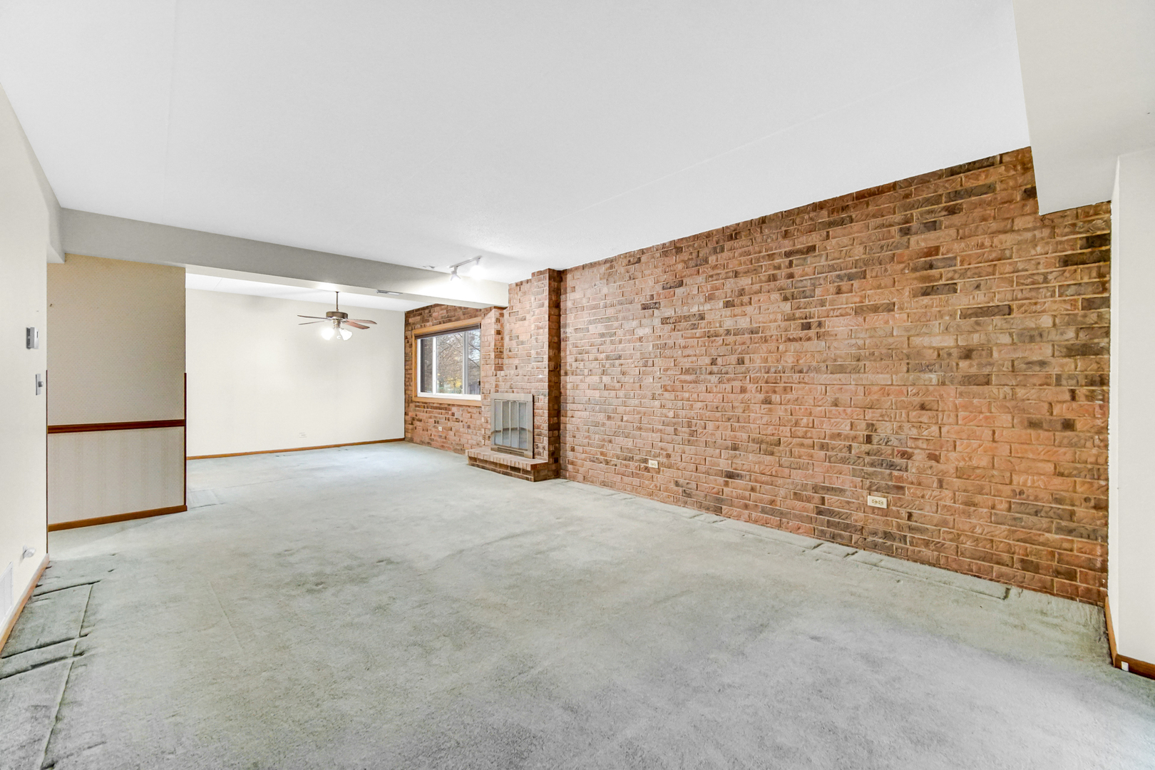 1502 Woodbridge Road, Unit 1E Joliet, IL 60436 - Photo 6 of 20 Gallery Image 6