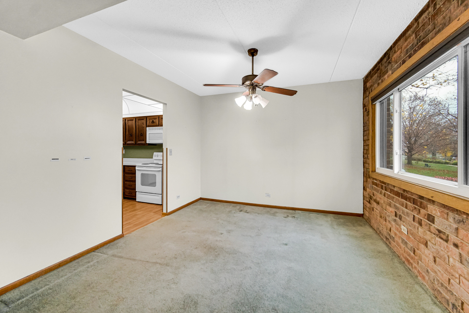 1502 Woodbridge Road, Unit 1E Joliet, IL 60436 - Photo 7 of 20 Gallery Image 7