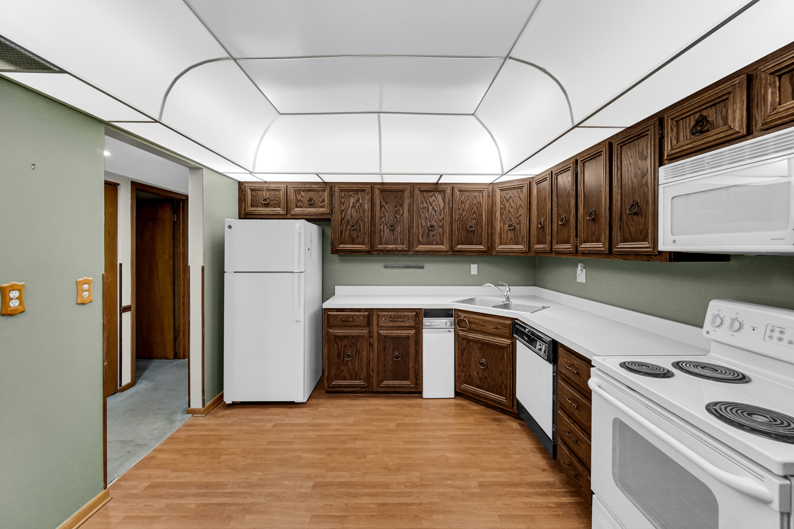 1502 Woodbridge Road, Unit 1E Joliet, IL 60436 - Photo 8 of 20 Gallery Image 8