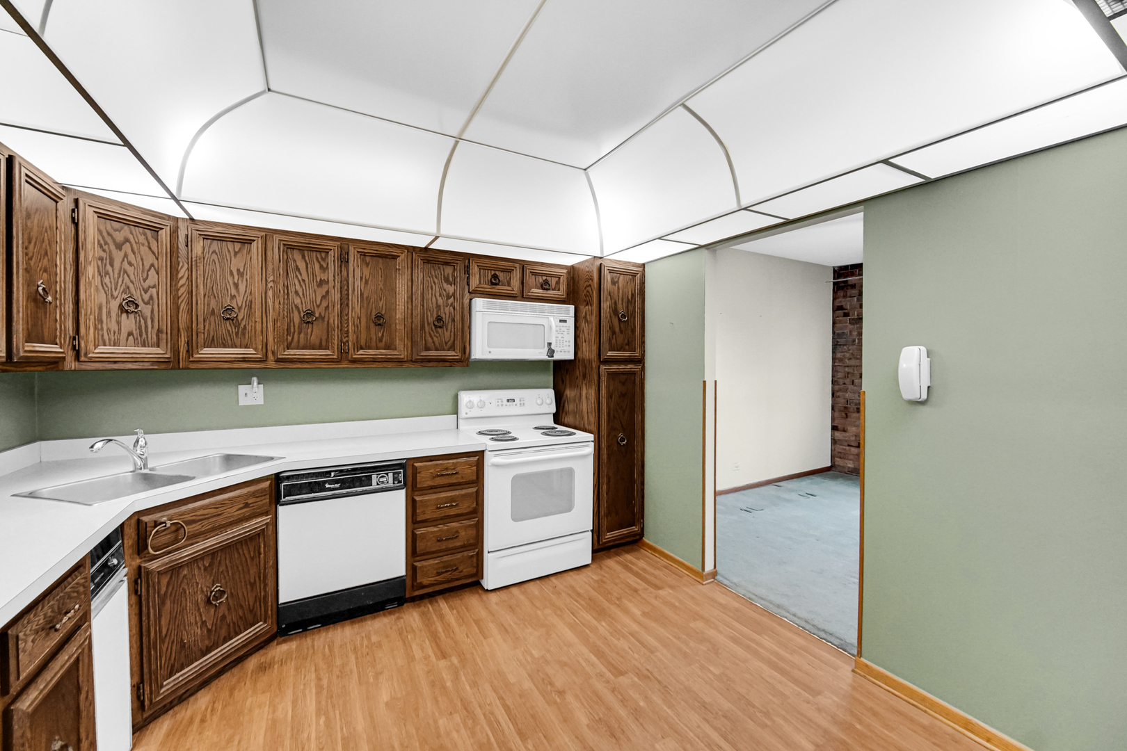 1502 Woodbridge Road, Unit 1E Joliet, IL 60436 - Photo 10 of 20 Gallery Image 10