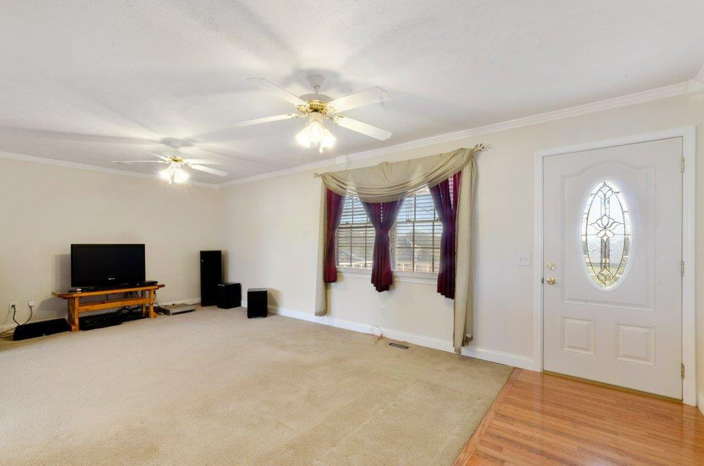 8462 Guthrie Road Cross Plains, TN 37049 - Photo 4 of 21 Gallery Image 4