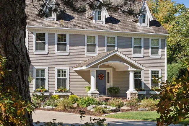 $2,400,000 | 28140 Boulder Bridge Drive, Shorewood, MN 55331