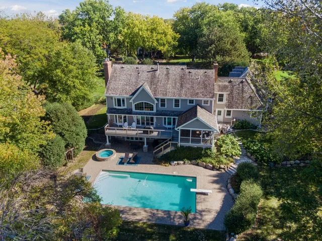 $2,400,000 | 28140 Boulder Bridge Drive, Shorewood, MN 55331