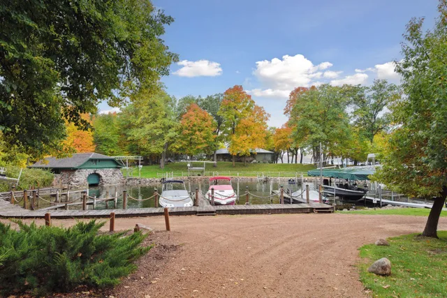 $2,400,000 | 28140 Boulder Bridge Drive, Shorewood, MN 55331