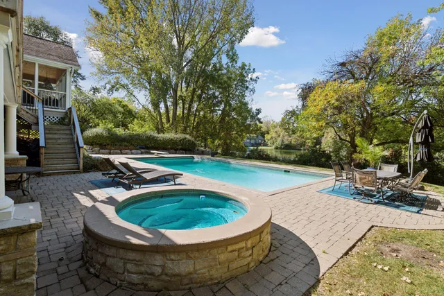 $2,400,000 | 28140 Boulder Bridge Drive, Shorewood, MN 55331