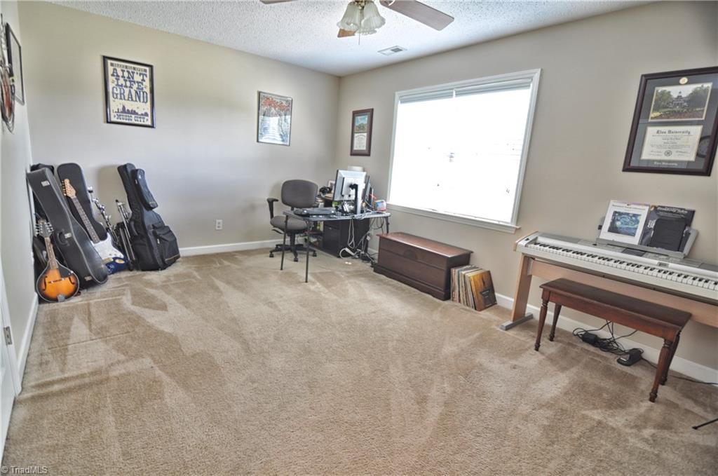5040 Springhouse Farm Road Winston-Salem, NC 27107 - Photo 14 of 17 Gallery Image 14