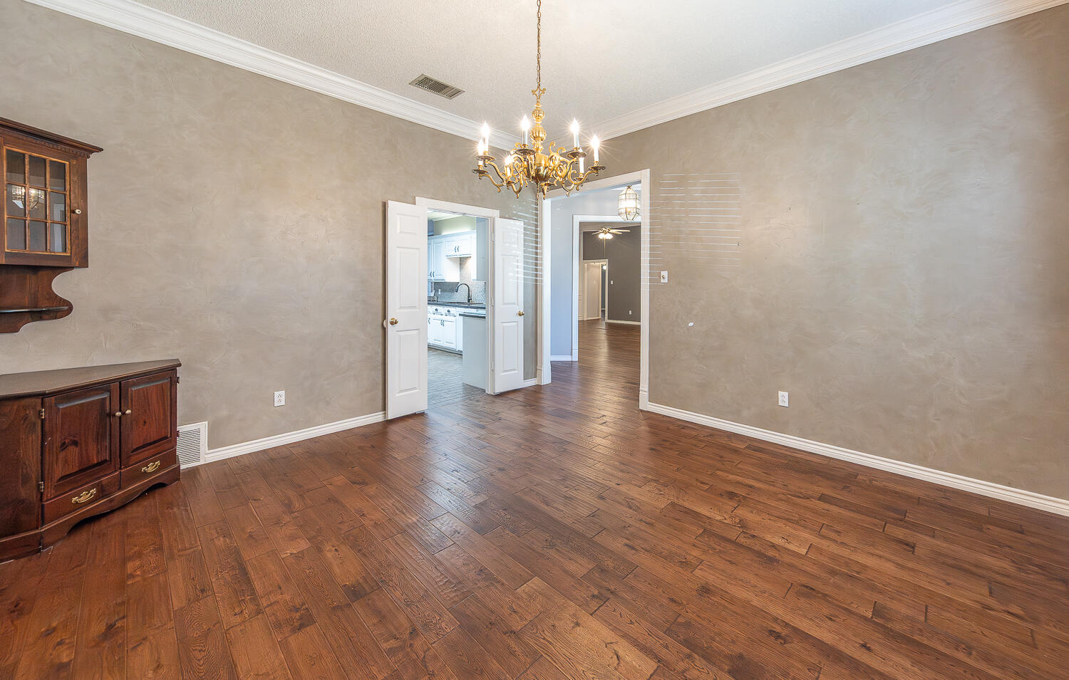 8508 Raleigh Avenue Lubbock, TX 79424 - Photo 11 of 28 11