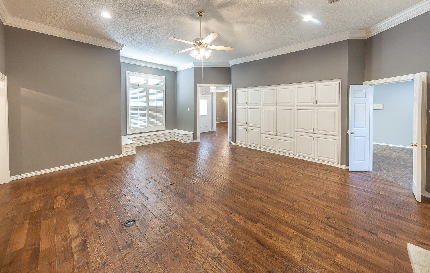 8508 Raleigh Avenue Lubbock, TX 79424 - Photo 4 of 28 4