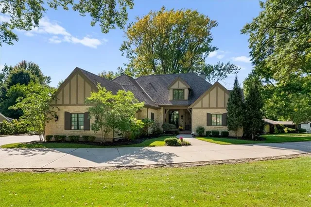 $2,500,000 | 8500 Belinder Road, Leawood, KS 66206