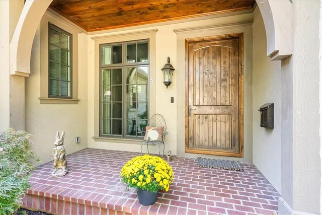 $2,500,000 | 8500 Belinder Road, Leawood, KS 66206