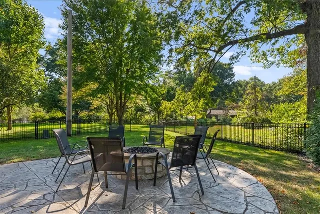 $2,500,000 | 8500 Belinder Road, Leawood, KS 66206