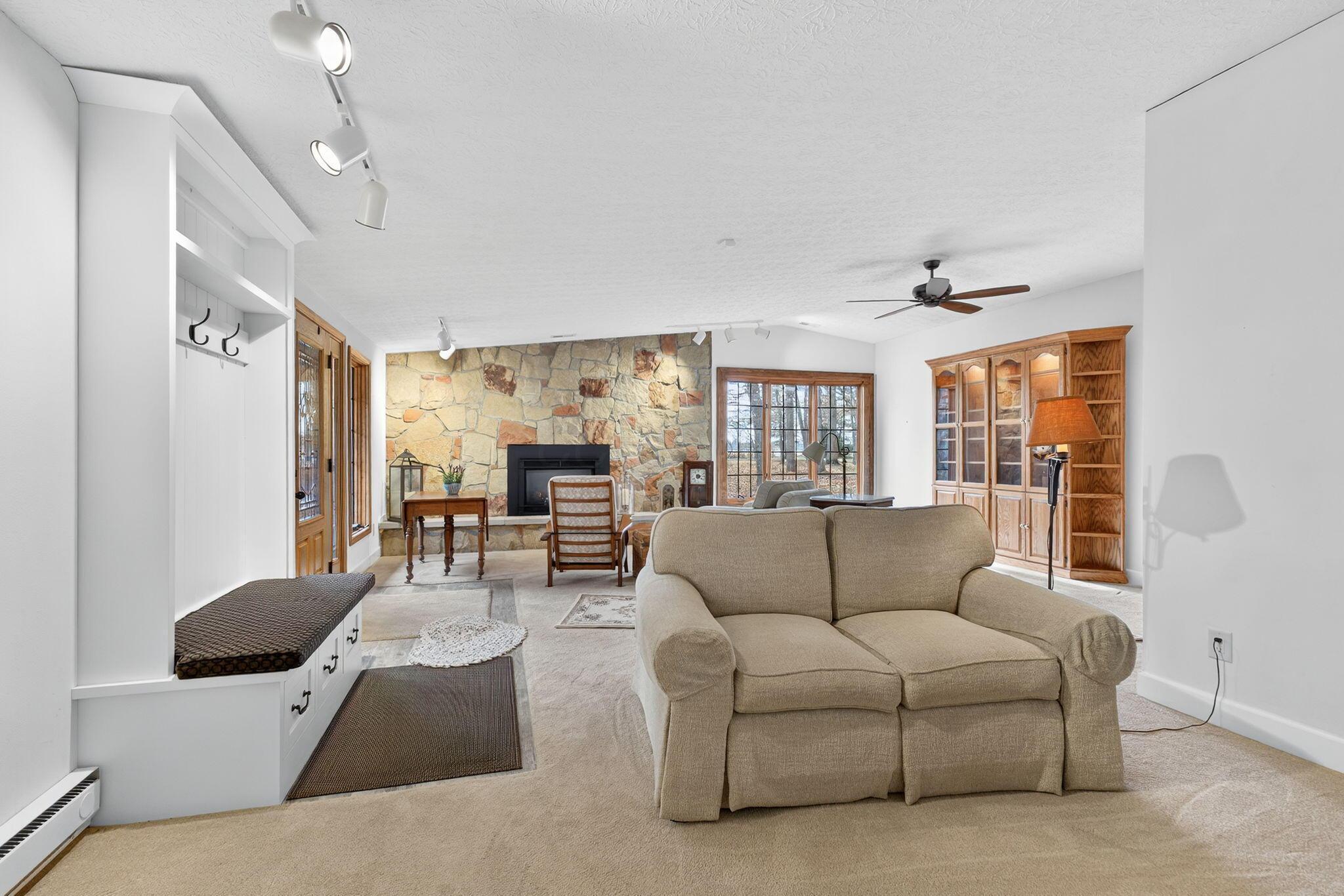 910 Lawrence Road Caledonia, OH 43314 - Photo 35 of 84 910 Lawrence Rd (Interior)-11