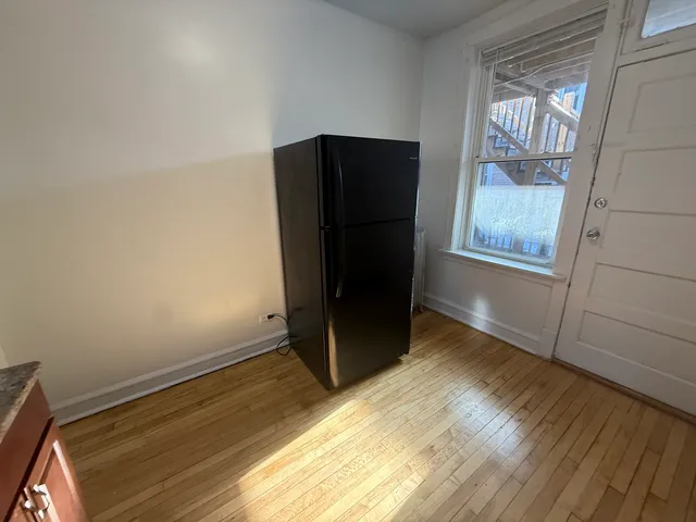 $1,295 | 2206 South 57th Avenue, Unit 3, Cicero, IL 60804