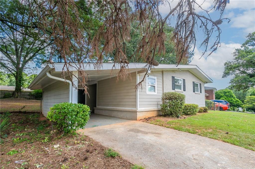 2460 Tyler Way Decatur, GA 30032 - Photo 3 of 33