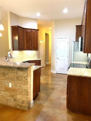 $2,295 | 132 Akaloa Drive, Bastrop, TX 78602