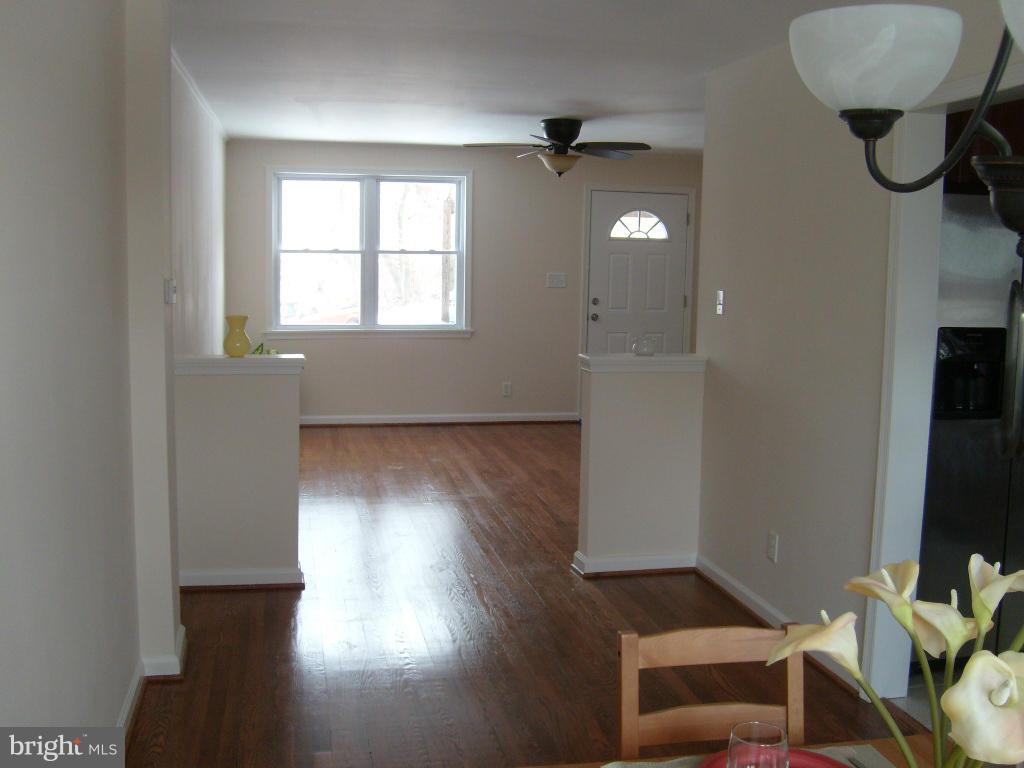 726 Old Riverside Road Baltimore, MD 21225 - Photo 13 of 22 Interior (General)