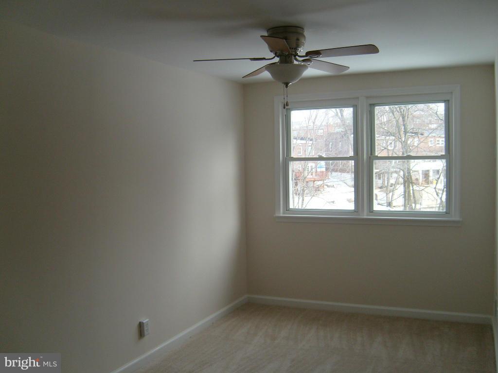 726 Old Riverside Road Baltimore, MD 21225 - Photo 20 of 22 Bedroom