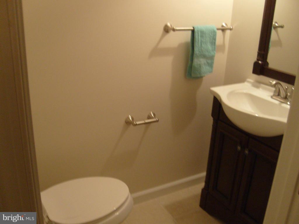 726 Old Riverside Road Baltimore, MD 21225 - Photo 9 of 22 Bath