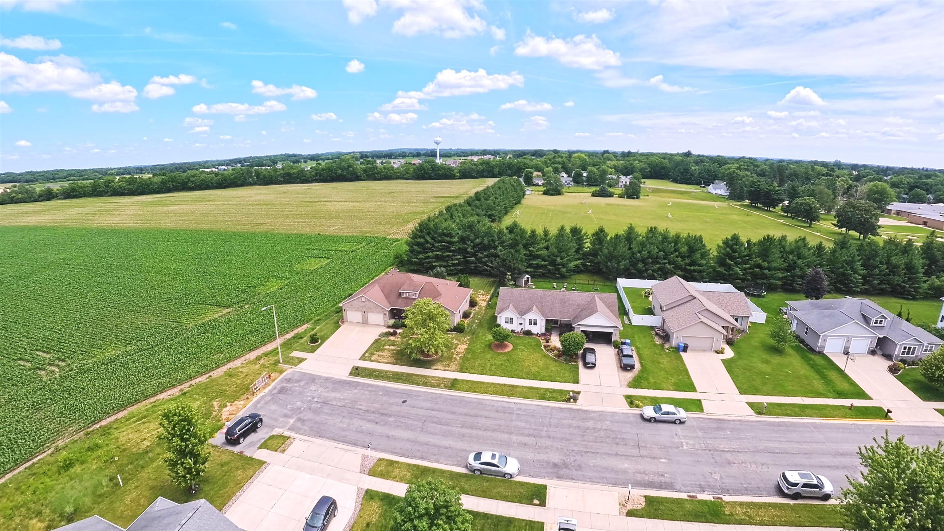 321 4th Street Brooklyn, WI 53521 - Photo 2 of 53