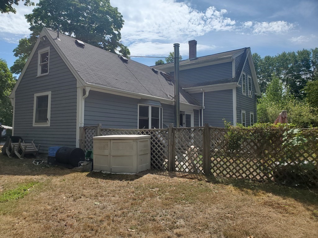 633 Webster Street Hanover, MA 02339 - Photo 3 of 19 Gallery Image 3