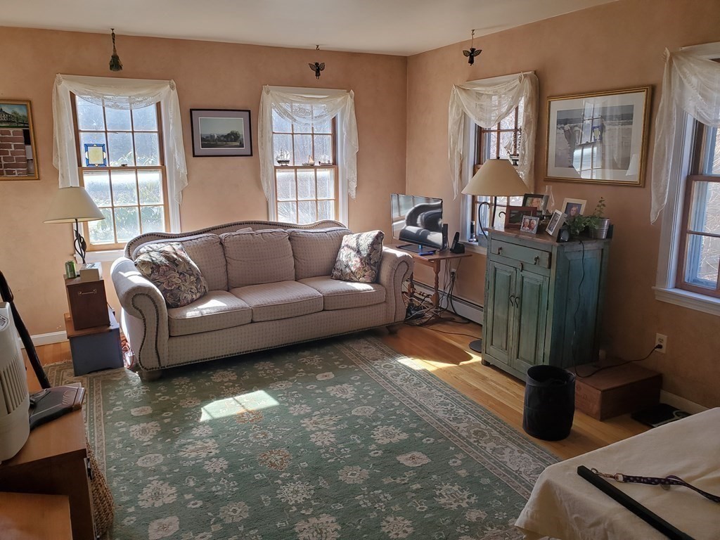 633 Webster Street Hanover, MA 02339 - Photo 8 of 19 Gallery Image 8