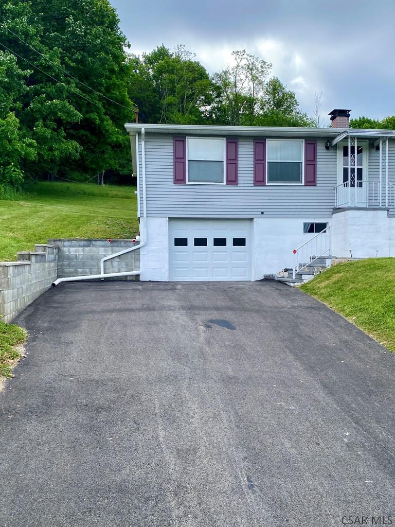 2058 Frankstown Road Johnstown, PA 15902 - Photo 3 of 63
