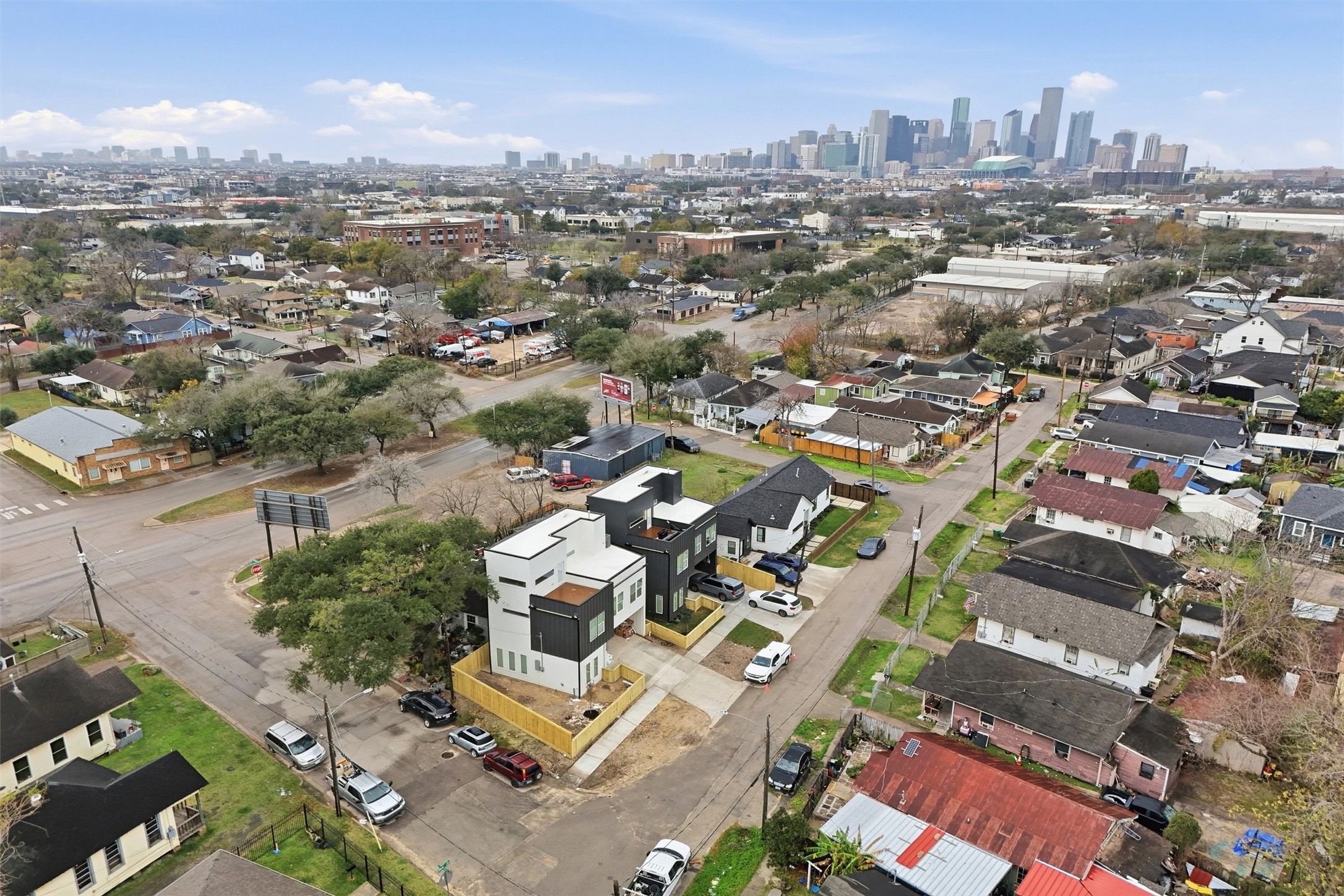 4206 Fox Street Houston, TX 77003 - Photo 5 of 29
