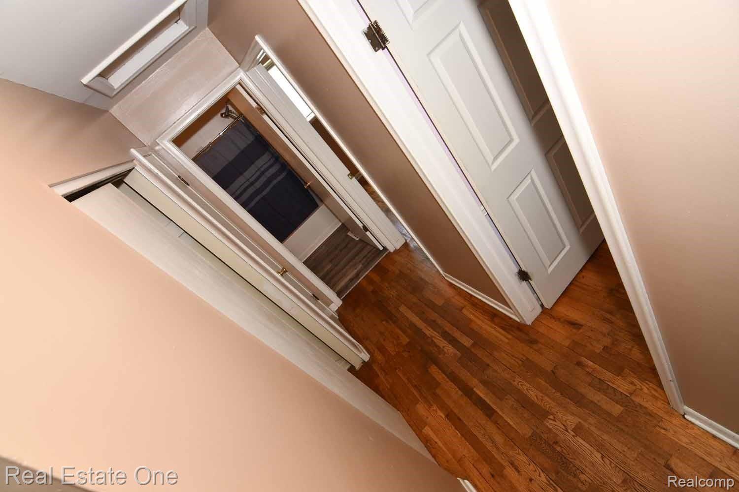 5705 Branch Road Flint, MI 48506 - Photo 18 of 25 DSC_2733.jpg