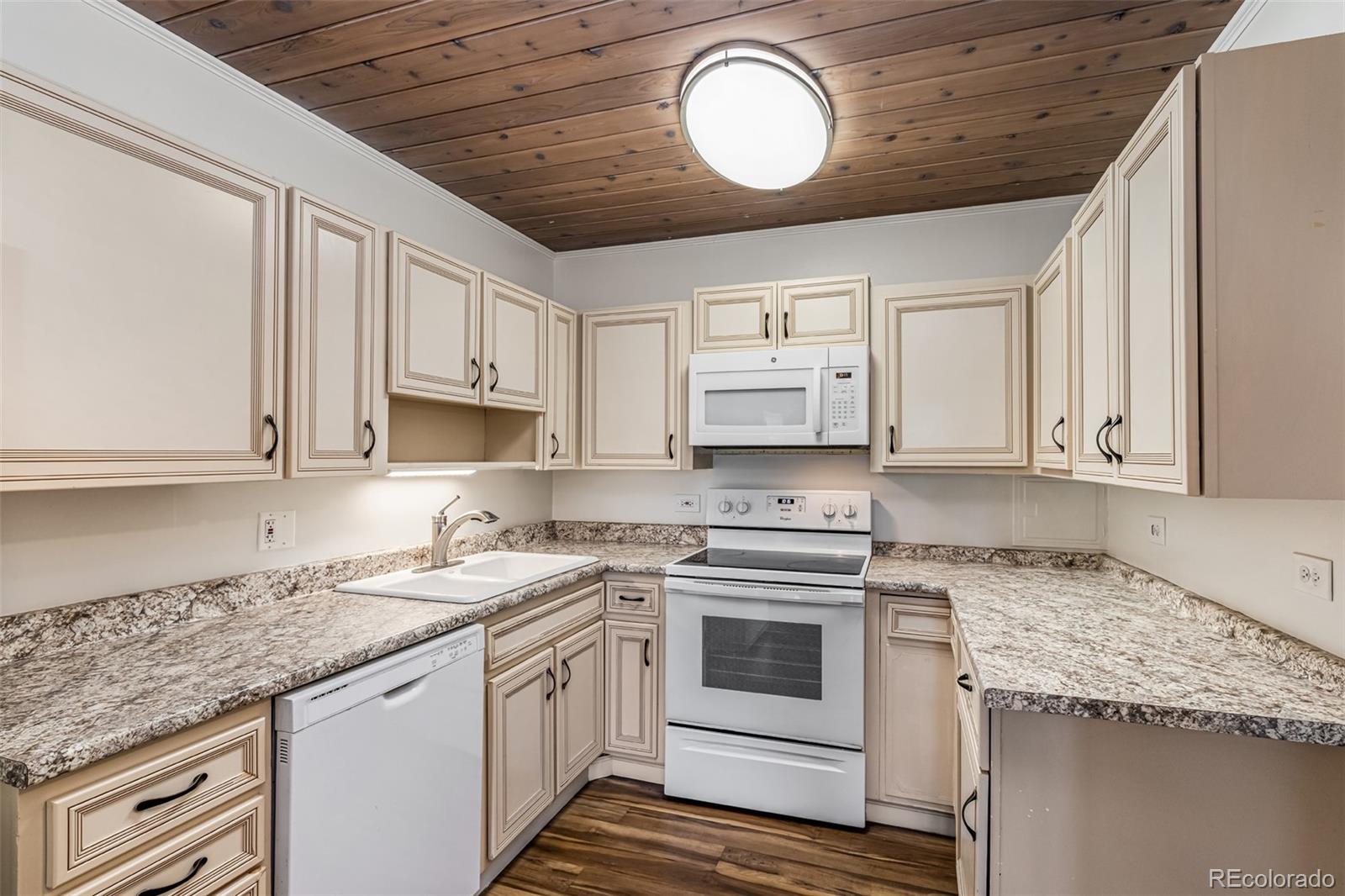 715 South Clinton Street, Unit 4A Denver, CO 80247 - Photo 9 of 32