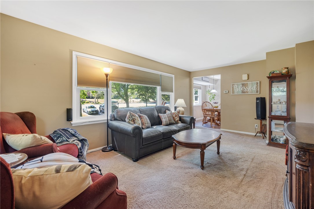 536 Moseley Road Perinton, NY 14450 - Photo 9 of 41