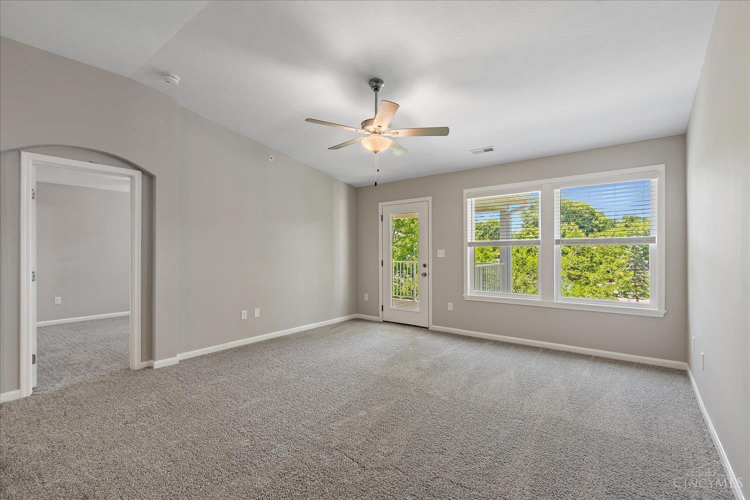 541 Tradition Ridge, Unit 81302 Cincinnati, OH 45245 - Photo 8 of 34