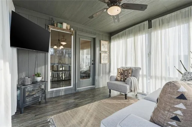 $425,000 | 10020 North Lawn Avenue, Kansas City, MO 64156