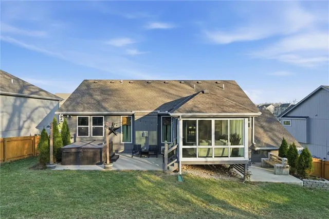 $425,000 | 10020 North Lawn Avenue, Kansas City, MO 64156