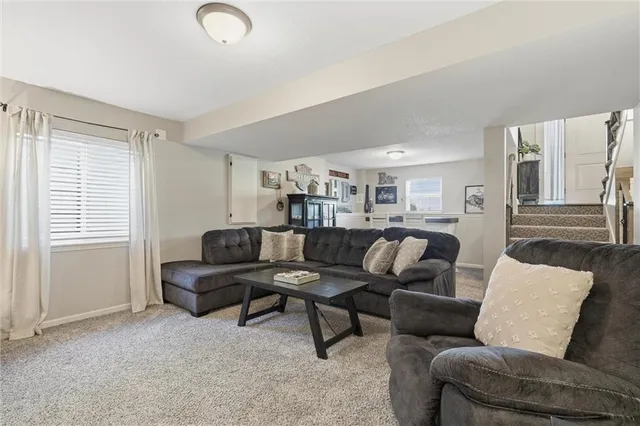 $425,000 | 10020 North Lawn Avenue, Kansas City, MO 64156