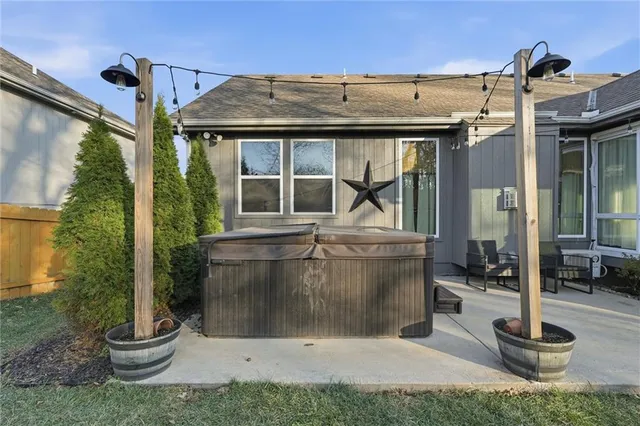 $425,000 | 10020 North Lawn Avenue, Kansas City, MO 64156