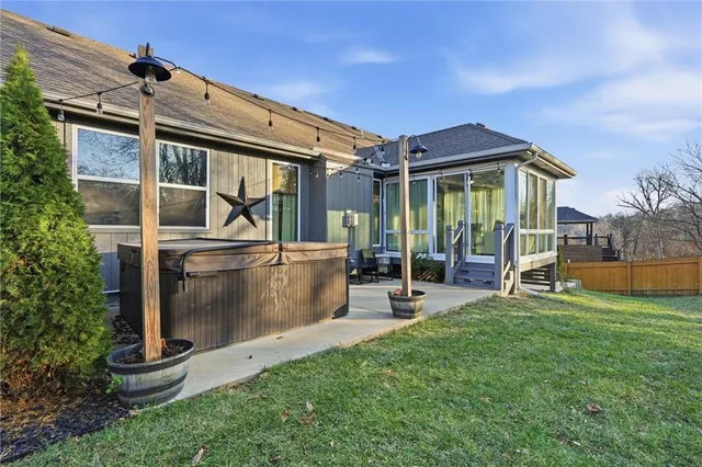 $425,000 | 10020 North Lawn Avenue, Kansas City, MO 64156