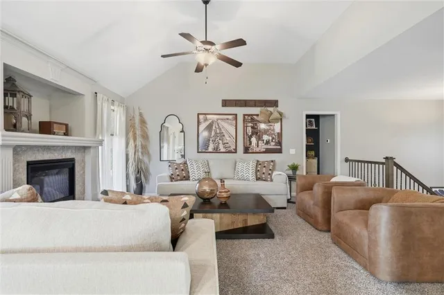 $425,000 | 10020 North Lawn Avenue, Kansas City, MO 64156