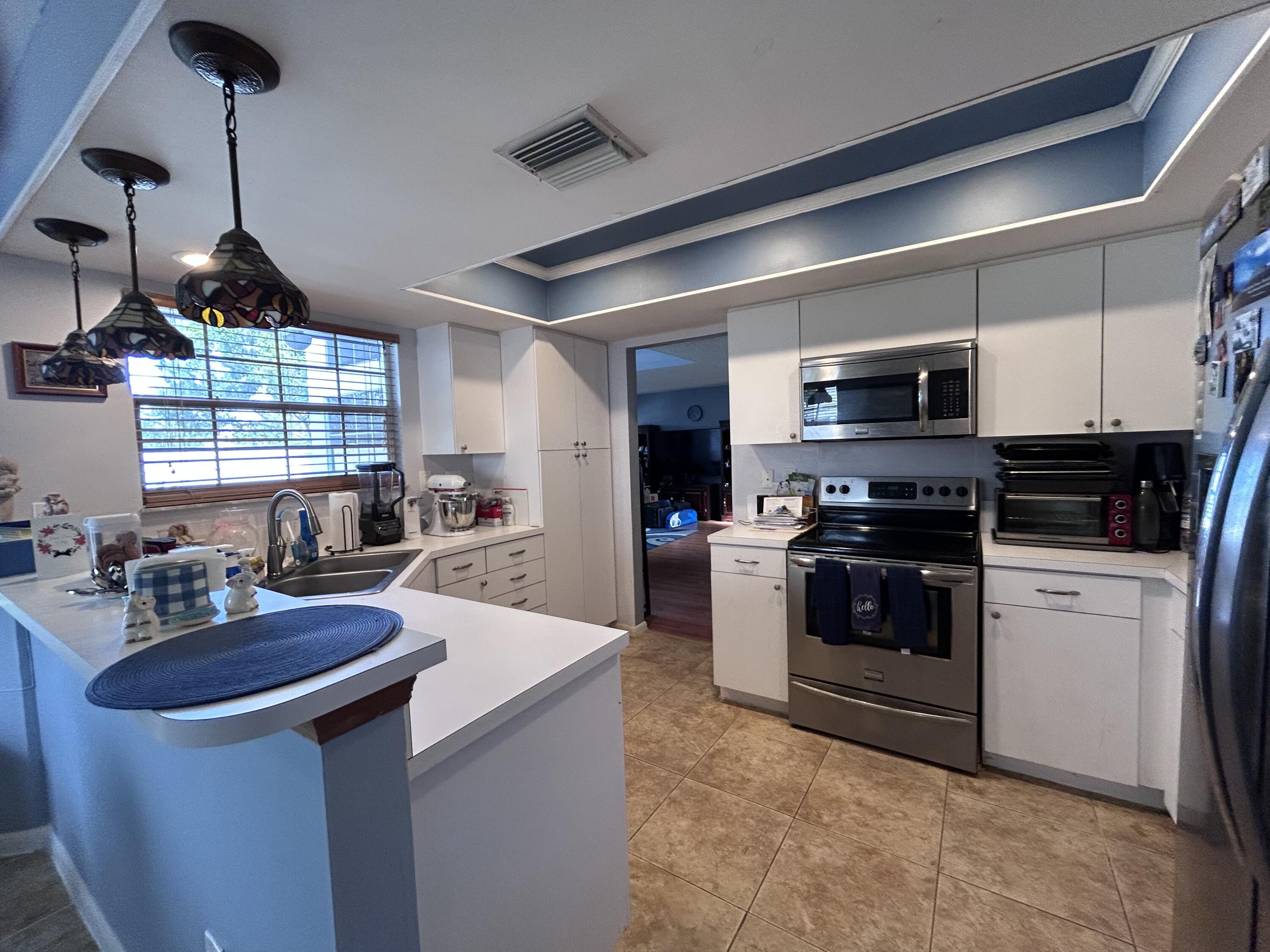 21437 54th Drive South Boca Raton, FL 33431 - Photo 4 of 15 Copy_of_IMG_7605