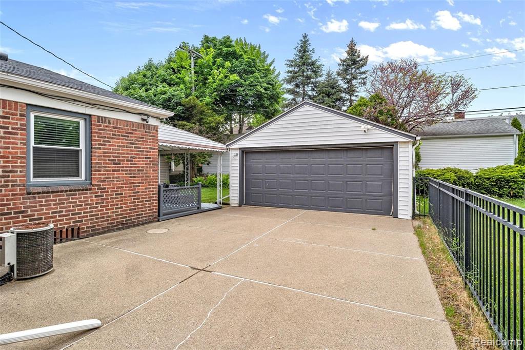 146 Meridan Street Dearborn, MI 48124 - Photo 31 of 45