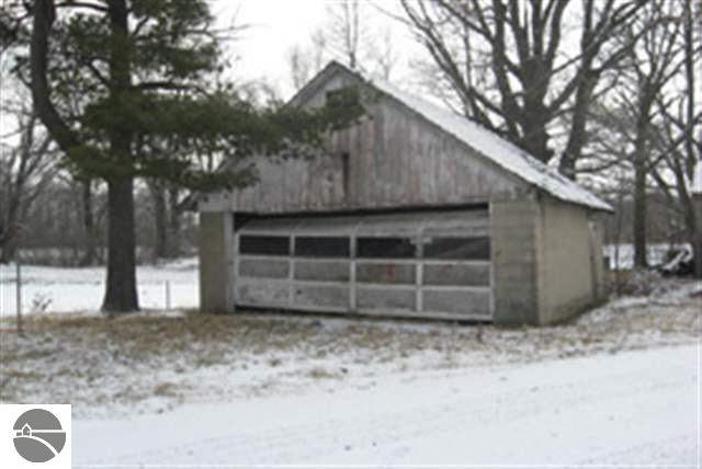 3698 East Twining Road Turner, MI 48765 - Photo 5 of 6 1763816-4.JPG
