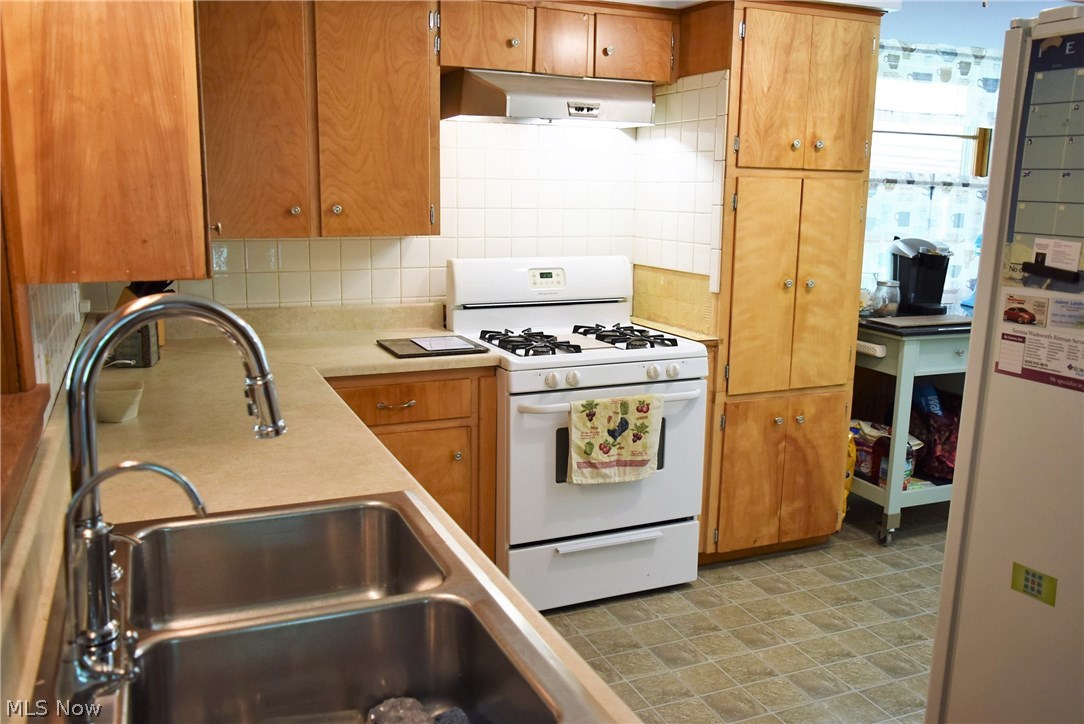 66 Hatch Road Wadsworth, OH 44281 - Photo 11 of 24