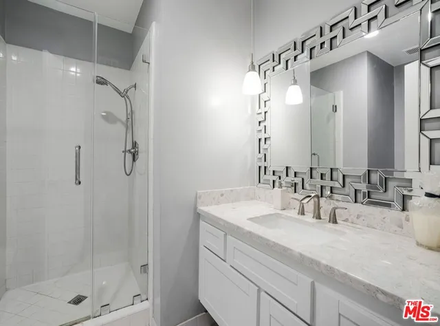 $5,900 | 441 North Oakhurst Drive, Unit 203, Beverly Hills, CA 90210