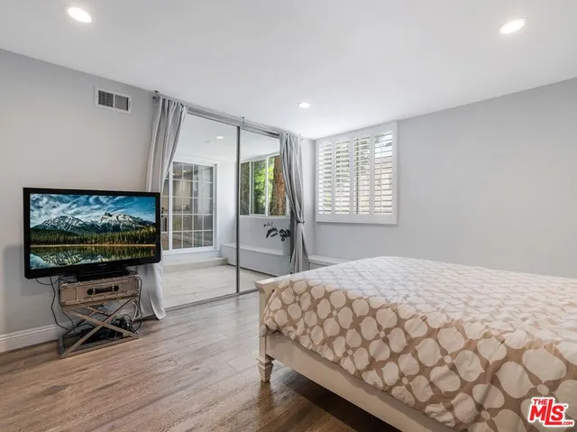 $5,900 | 441 North Oakhurst Drive, Unit 203, Beverly Hills, CA 90210