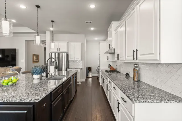 $485,000 | 15313 Garnet Groves Drive, Conroe, TX 77302