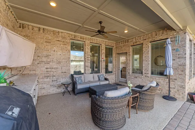 $485,000 | 15313 Garnet Groves Drive, Conroe, TX 77302