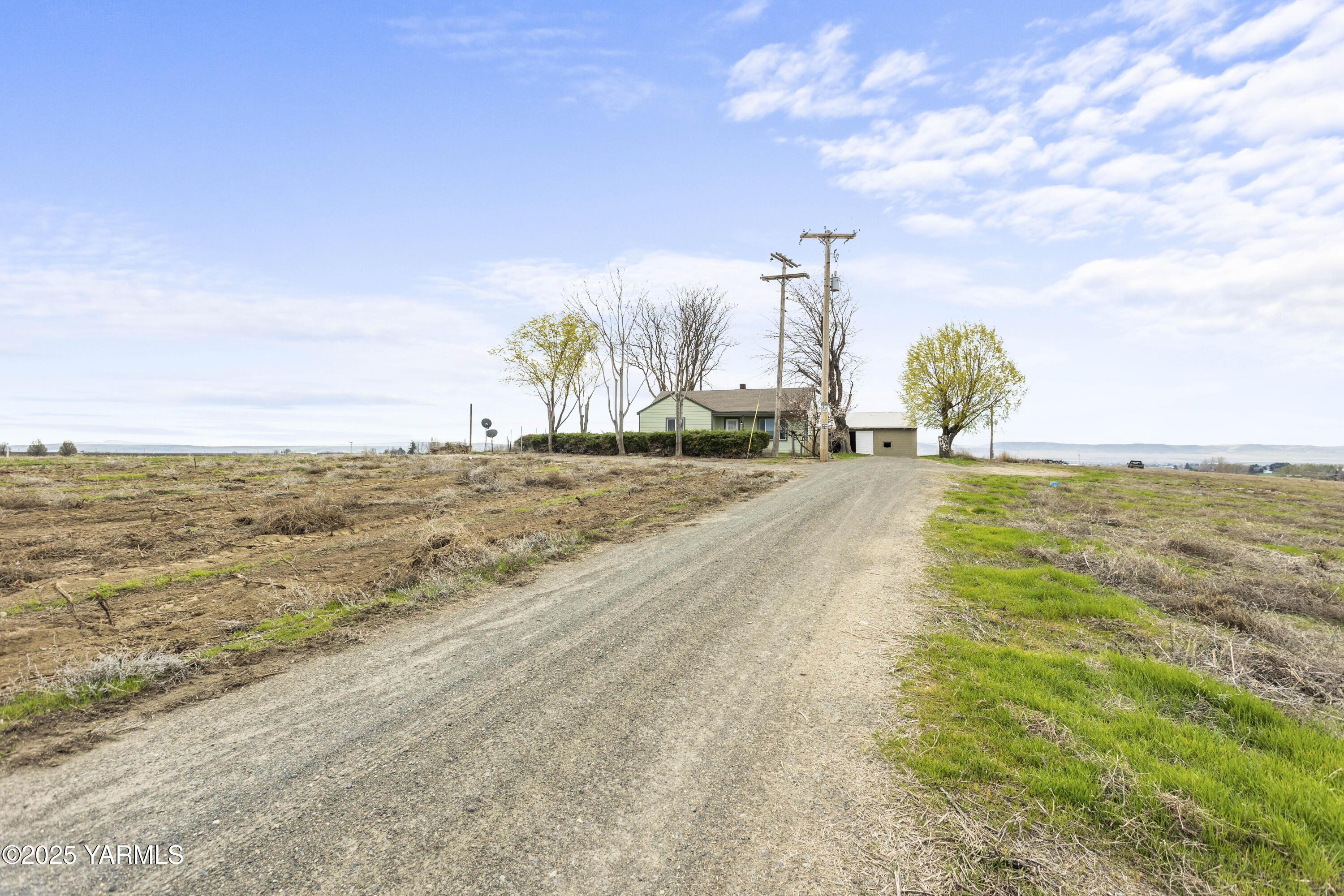 173801 Evans Road Grandview, WA 98930 - Photo 35 of 45 a view of a ocean beach