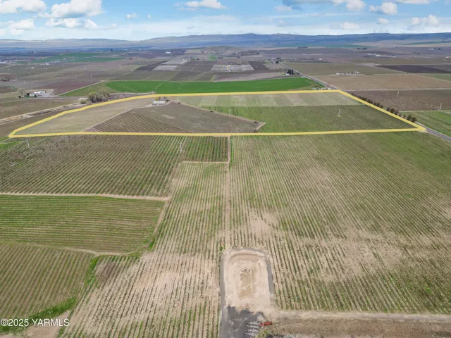 $999,000 | 173801 Evans Road, Grandview, WA 98930