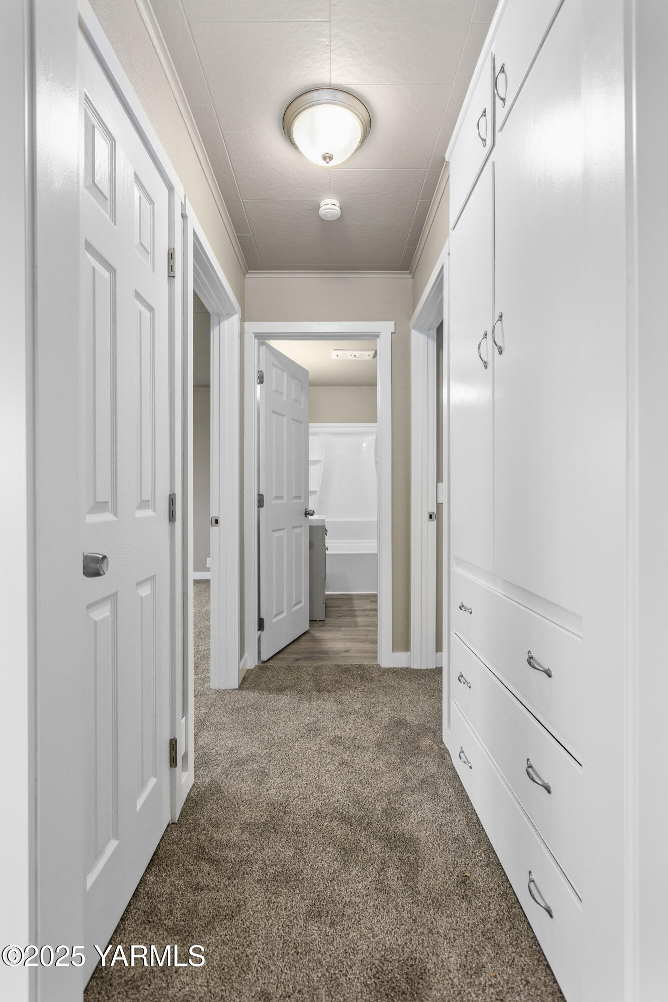 173801 Evans Road Grandview, WA 98930 - Photo 10 of 45 a view of a walk in closet