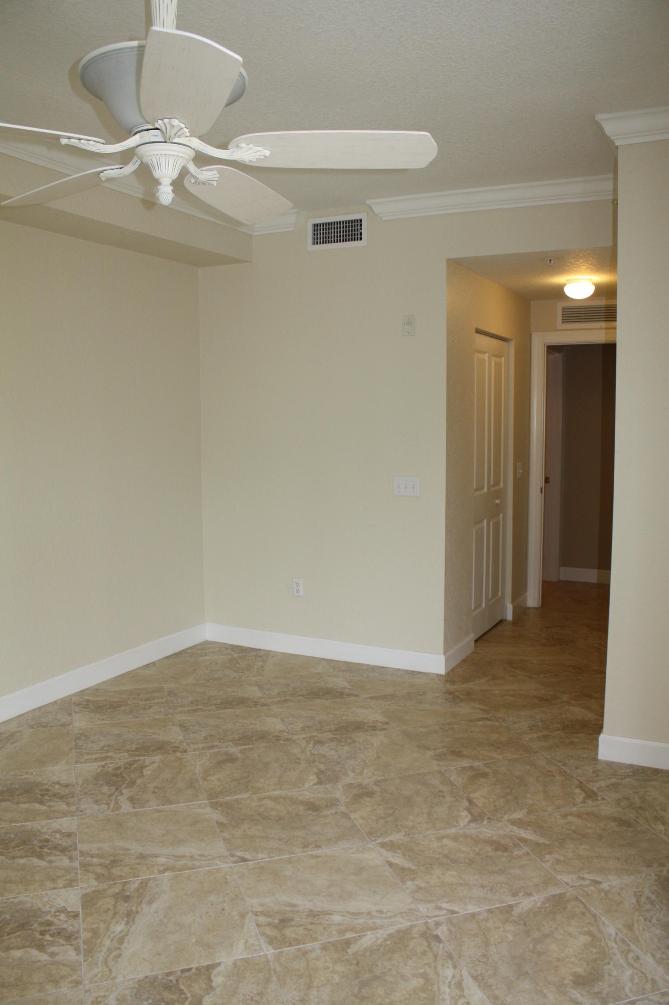 2 Renaissance Way, Unit 220 Boynton Beach, FL 33426 - Photo 5 of 12 IMG_7326
